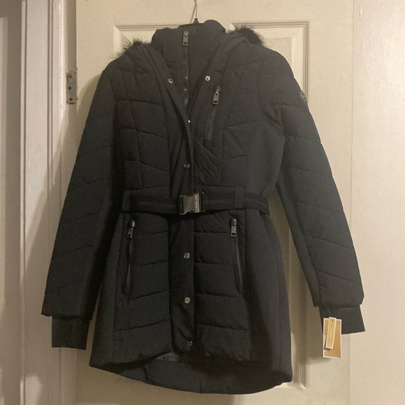 NWT Michael Michael Kors Women’s Belted Bibbed Hooded Puffer Coat - Black - Picture 7 of 16